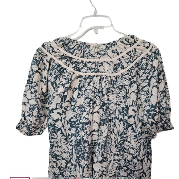 The Great. Size 2 (Medium) The Storyteller Top Green Cotton Floral Blouse - Picture 4 of 7